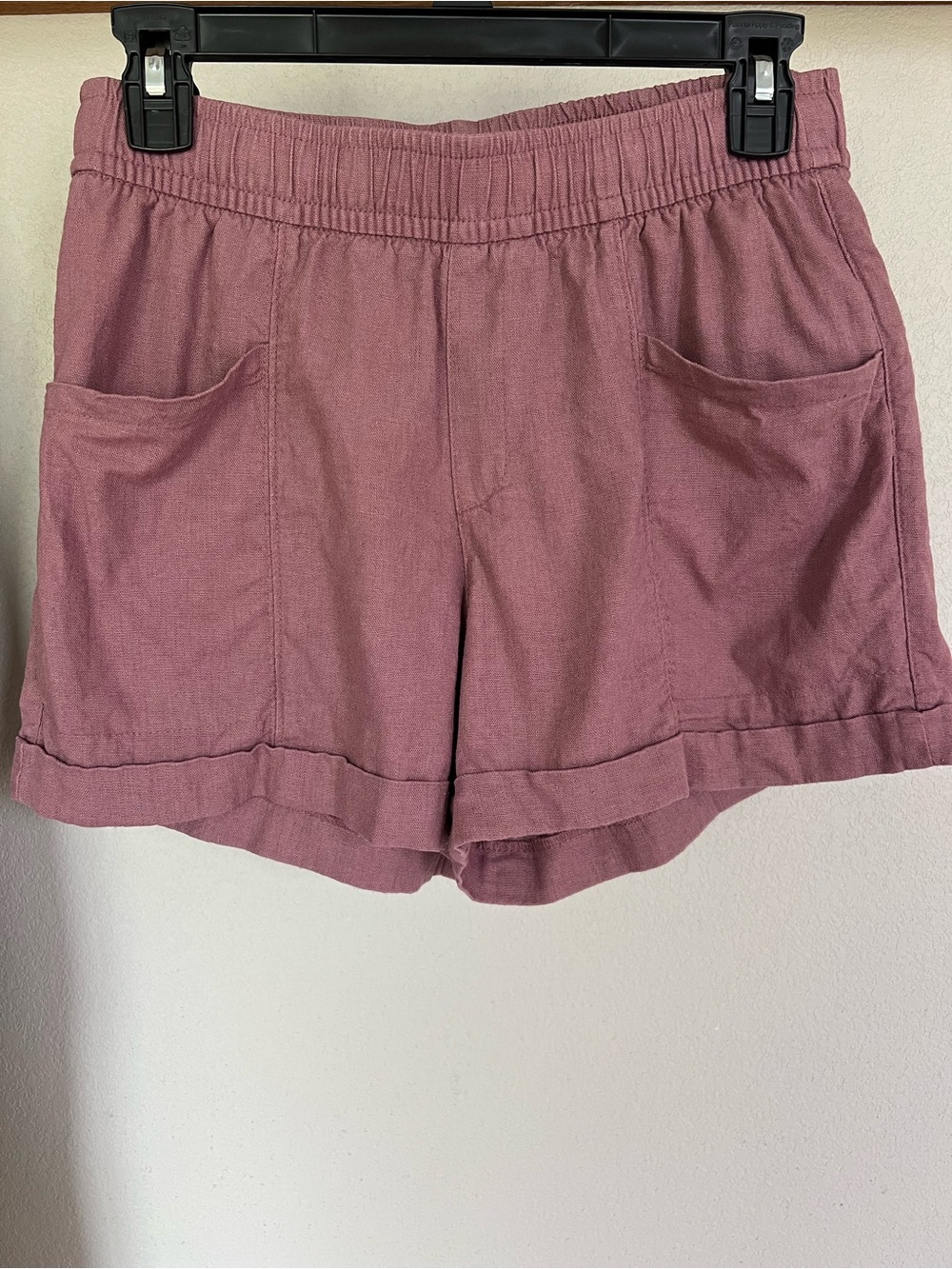 Old Navy Mauve Elastic-Waist Casual Shorts - Picture 2 of 4